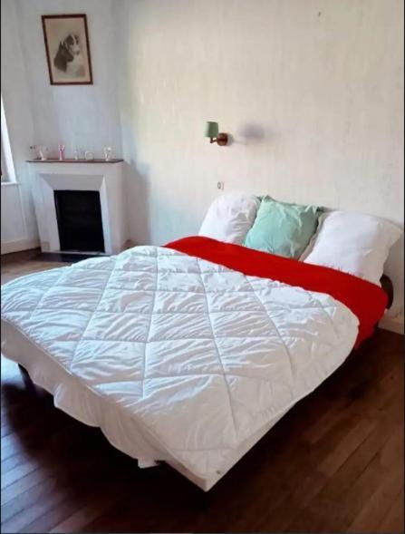 Chambre Tout Equipee Leilighet Lacroix-sur-Meuse Eksteriør bilde