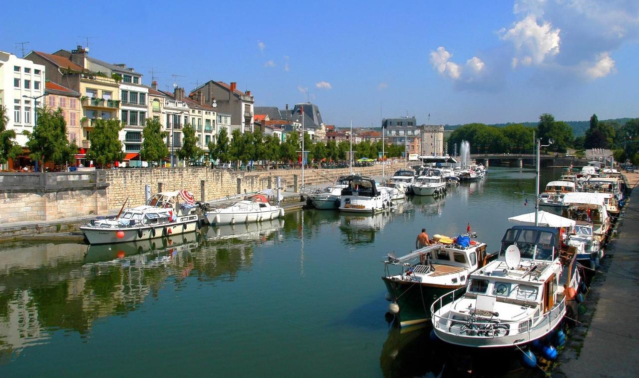 Chambre Tout Equipee Leilighet Lacroix-sur-Meuse Eksteriør bilde